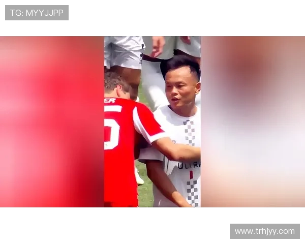 周通回应穆勒忘事问题 称年纪大了记性差 不如直接去问穆勒本人 周通回应穆勒忘事问题 称年纪大了记性差 不如直接去问穆勒本人
